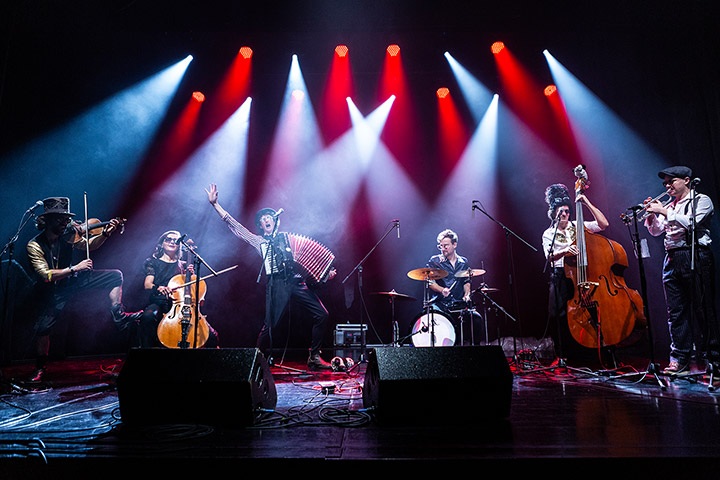 Fekete Seretlek: Concert